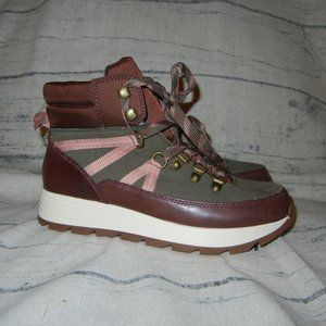 Alex Marie high top sneaker booties size 6 NWOT  Olive green